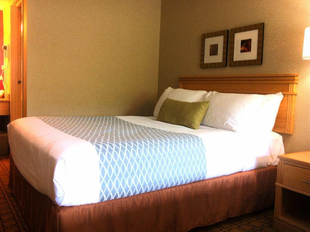 Accent Inns Kamloops Esterno foto