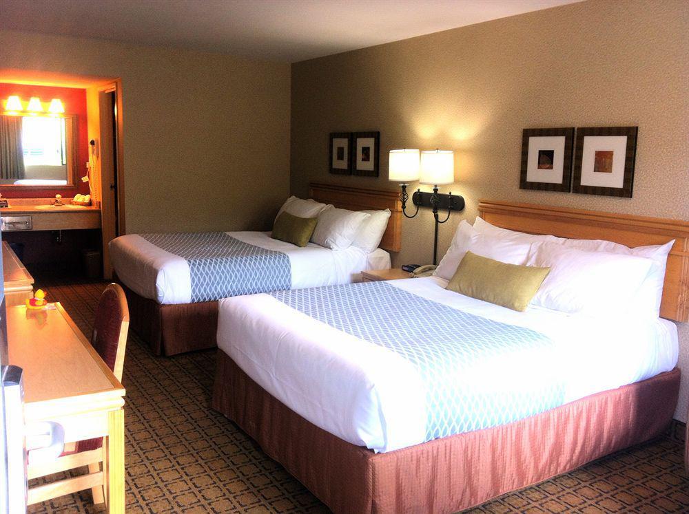 Accent Inns Kamloops Esterno foto