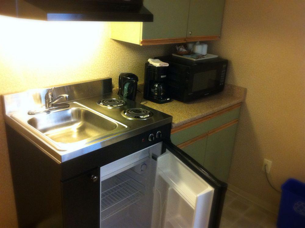 Accent Inns Kamloops Esterno foto